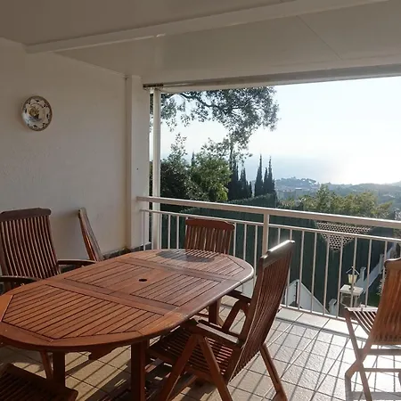 Holiday home Feel At